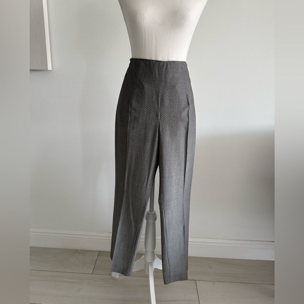 AKRIS Classic Gray striped Women’s Suit - Picture 2 of 8